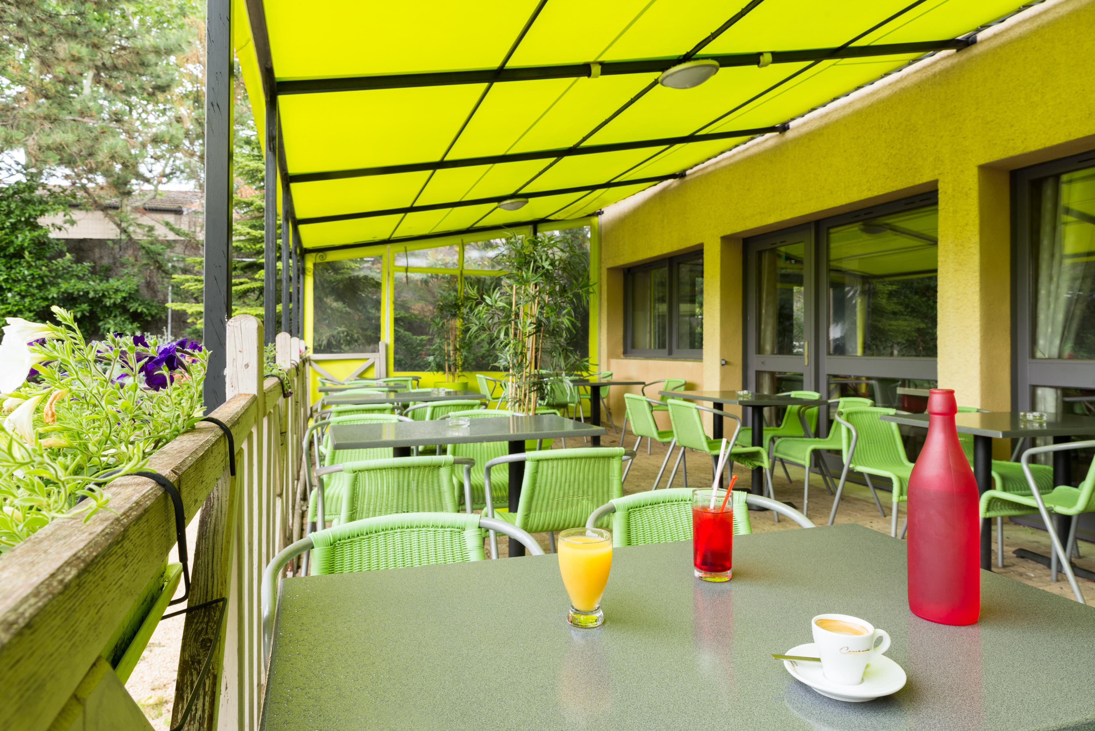 Hotel The Originals Romans-Sur-Isere Le Clos Des Tanneurs Exterior foto
